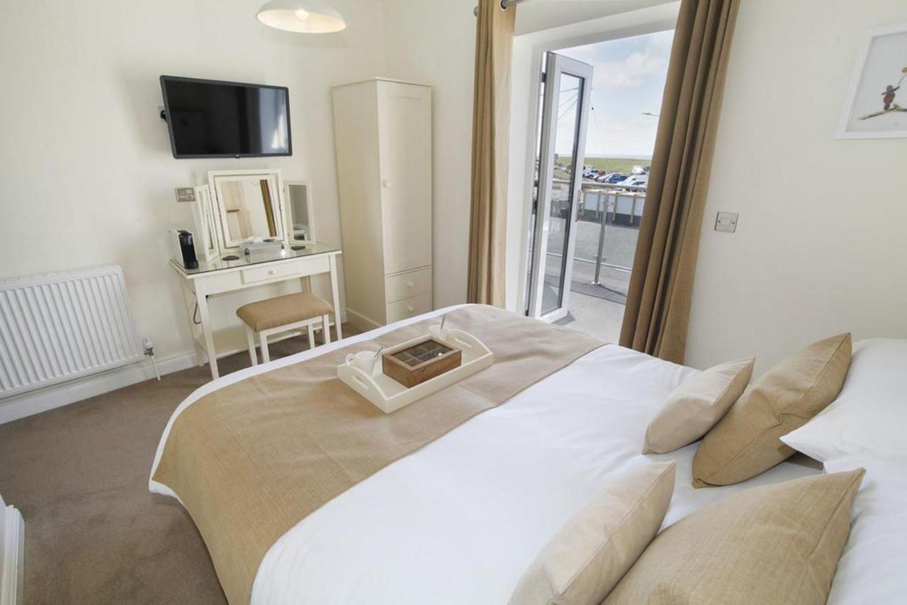 The Estuary - A Bar With Bed and breakfast